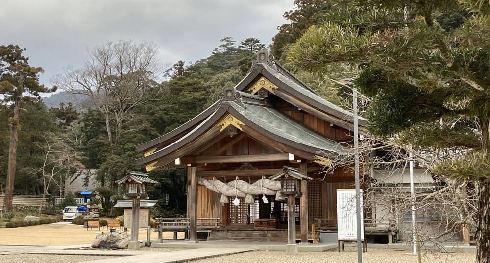 北島国造館の 白いお守り お守りの種類や値段 通販 郵送 でも受付けいただけます 出雲にゅーす